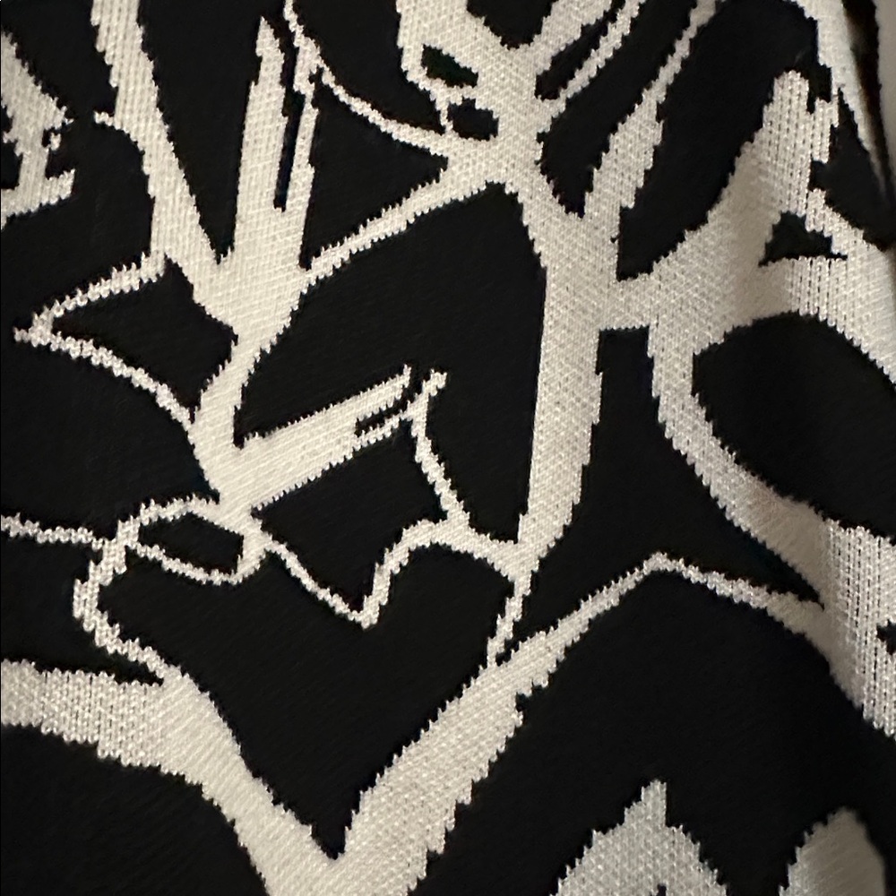 Adrianna Papell Heart Print Sweater Size 1X black white new with tags - Picture 6 of 9